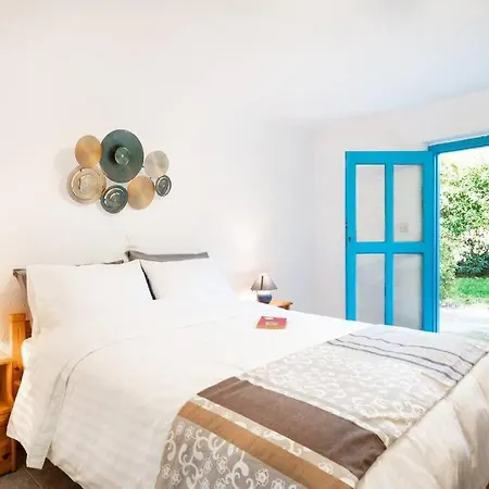 A 3bedroom Country House, With Pool Close To Villa