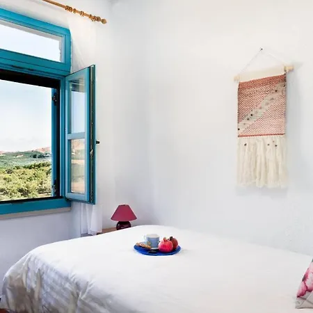 A 3bedroom Country House, With Pool Close To Roumeli