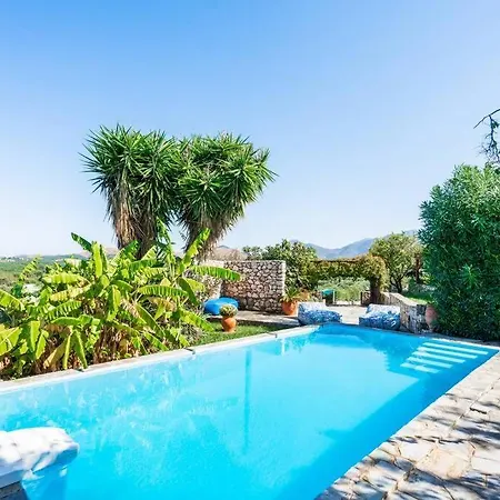 Villa A 3bedroom Country House, With Pool Close To Roumeli